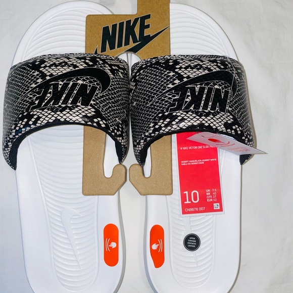 NWT- Nike Women Victori One Slide Print Sz 10 Desert Sand/Black/White - Picture 2 of 8
